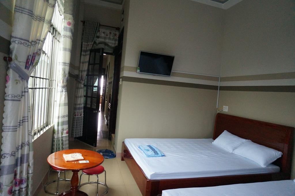 Thanh Lich Guesthouse Quảng Ngãi Exteriör bild